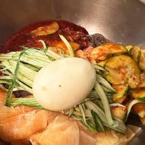 Bi Bim Nang Myun 비빔냉면