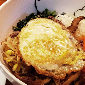 Bulgogi Bibimbap 불고기 비빔밥