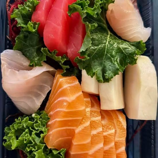 60. Assorted Sashimi Small (15 pcs)