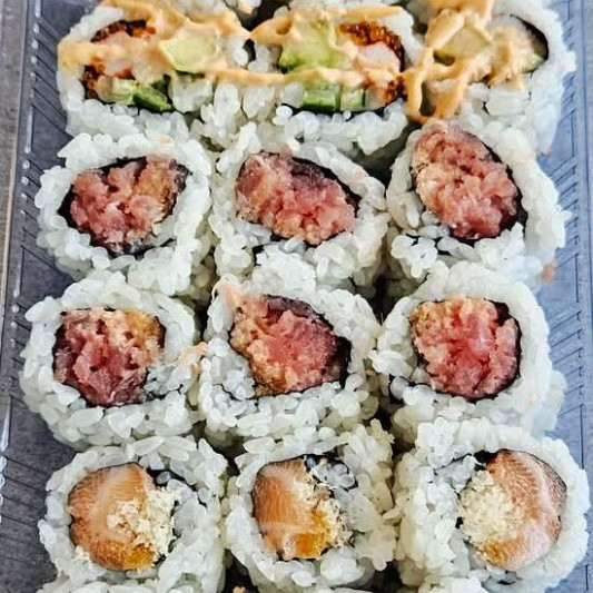 60. Spicy Maki Set