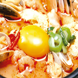 #22 Seafood Soft Tofu Soup (해물순두부)