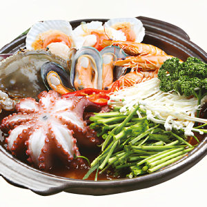 8. Assorted Seafood Hot Pot / 모듬 해물 전골