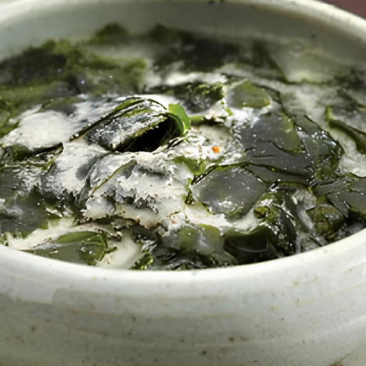 12. Perilla Seaweed Soup / 들깨 미역 떡국
