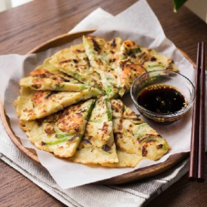 A5. Seafood & Green Onion Pancake / 해물파전