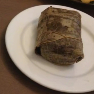 D24. Sticky Rice Wrap in Lotus Leaf (1 pc)