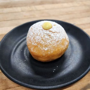 Golden Ginseng Custard Donut