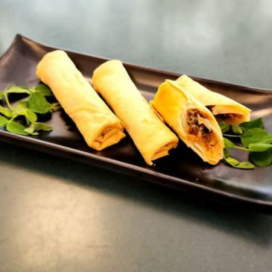 Vegetable Spring Rolls (4 pcs)