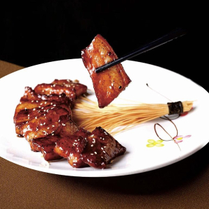 Olive Flavour Brisket with Honey Sauce 榄香焗腩排肉