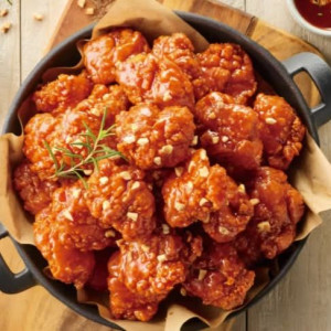 Deep-Fried Boneless Sweet and Spicy Chicken