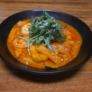 Shrimp Ros&eacute;e Rice Cake