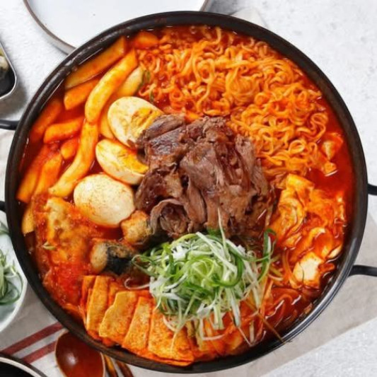 Spicy Rice Cake Hot Pot