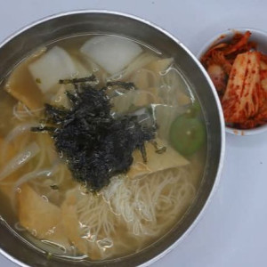 Banquest Noodles / 잔치국수