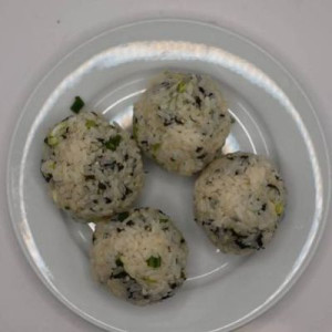 Seasoned Rice Balls / 주먹밥