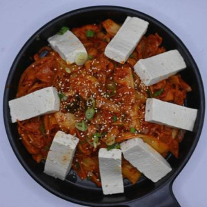 Tofu with Kimchi / 두부김치