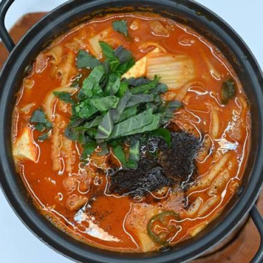 Intestine Soup / 곱창전골