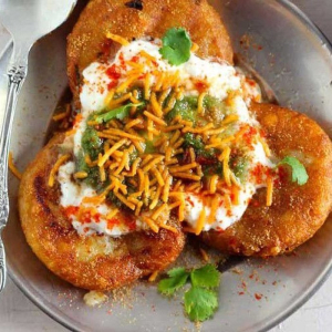 Aloo Tikki Chaat