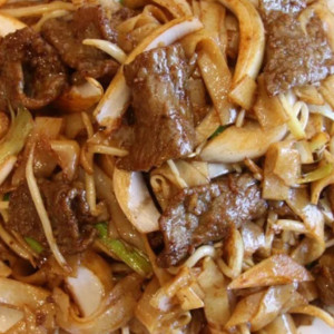 Beef Chow Fun 干炒牛肉河