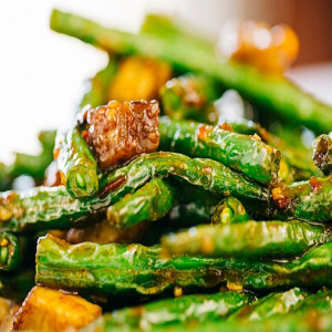 Pork with Green Beans 干扁四季豆