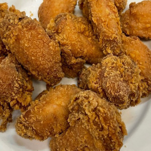 Dry Garlic Chicken Wings 炸蒜子鸡翼