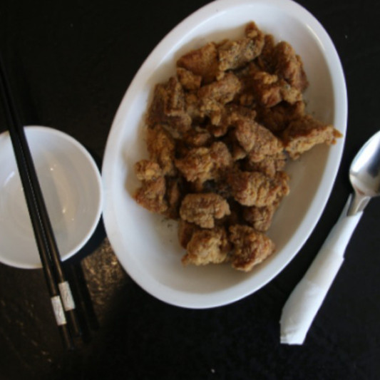 Dry Garlic Boneless Pork 椒盐干肉