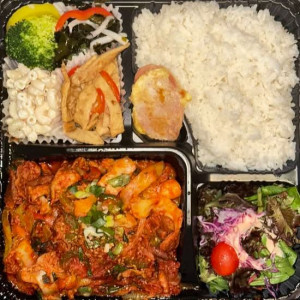86. Rice Topped with Seasoned Spicy Pork