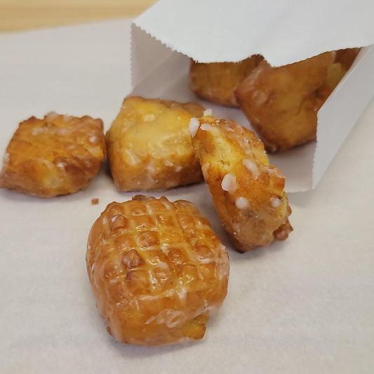 Apple Fritter Bites Donut (Dozen)