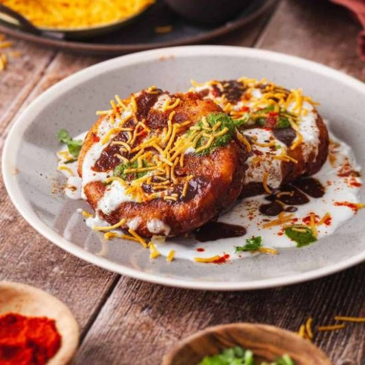 Bomb Tikki Dahi Plate