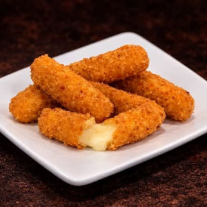 Mozzarella Sticks (6 pcs)