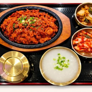 Spicy Pork BBQ / 제육 정식