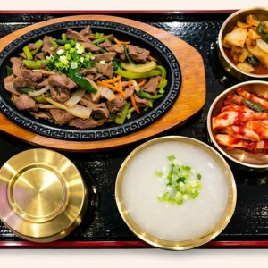 Bulgogi Beef BBQ / 불고기 정식