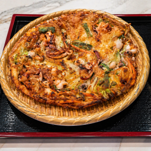 Korean Seafood Pancake / 해물 파전