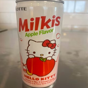 Milkis Apple (8.45 oz)