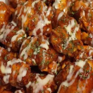 Supreme Chicken / 중간매운 양념치킨 