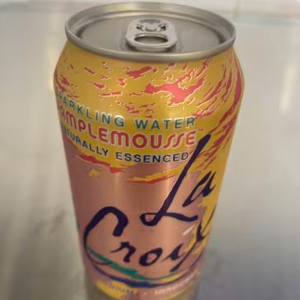 La Croix Sparkling Water (Pample Mousse) (12 oz)