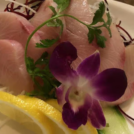 SR-4. Yellowtail Sashimi (6 pcs) & Yellowtail Roll