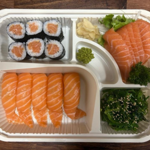 Sashimi & Sushi Dinner