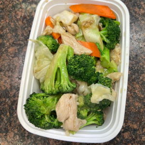 34. Chicken & Mixed Greens