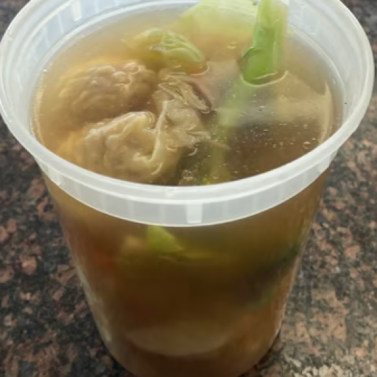 9. Wonton (8 pcs) Soup