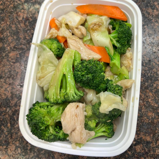 34. Chicken & Mixed Greens