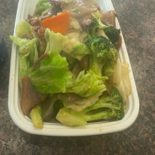 49. BBQ Pork & Mixed Greens