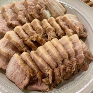 Traditional Korean Braised Pork (Small) 수육 소