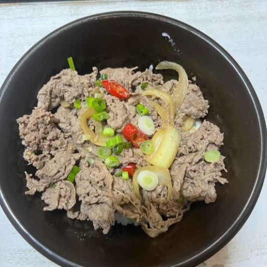 Bulgogi Rice Bowl 불고기덮밥