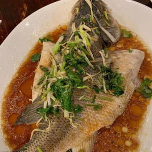 Steamed Whole Bass 清蒸鲈鱼