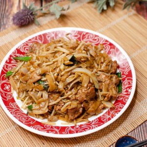 Beef Chow Fun (Dinner) 干炒牛河 (晚餐)