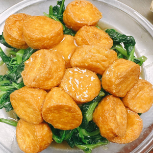 Egg Tofu with Pea Tip 玉子豆腐扒豆苗