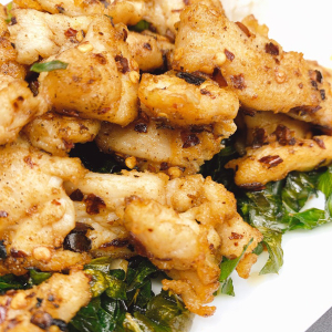 Sauteed Chicken in Hot Spicy Sauce 香辣川椒鸡