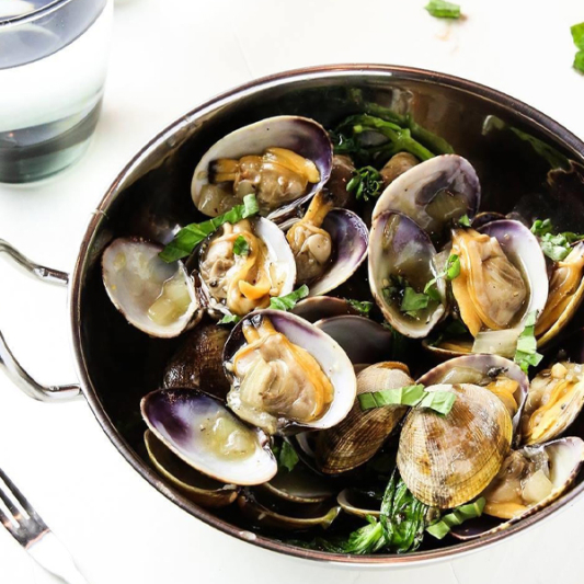 Manilla Clams with Butter Basil (MP) 牛油九层塔花蚬 (MP)