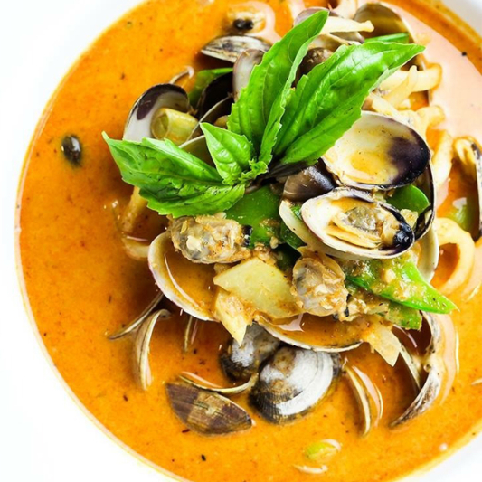 Manilla Clams with Laksa Sauce 喇沙花蚬