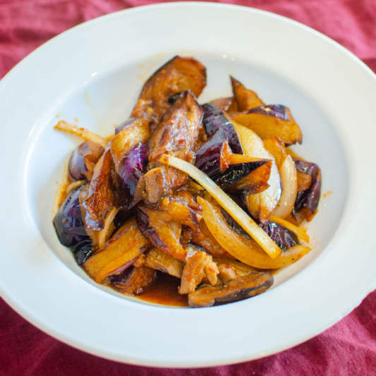 Eggplant in Spicy Garlic Sauce (with Meat) 魚香茄子