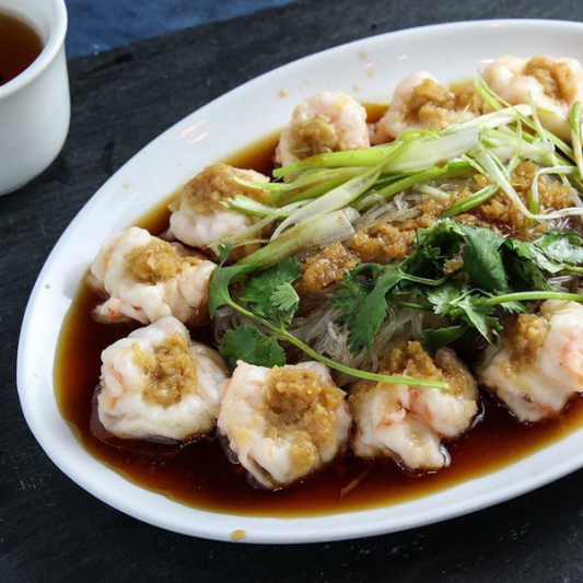 Steamed Shrimp in Garlic Sauce 蒜蓉蒸开边虾